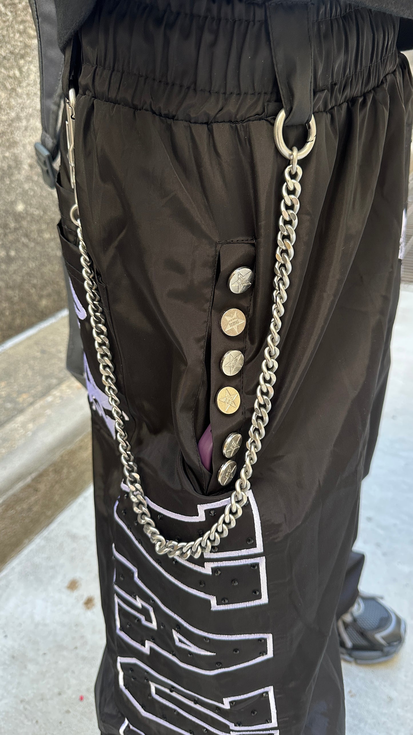 Unhinged Popstar Pants - Black